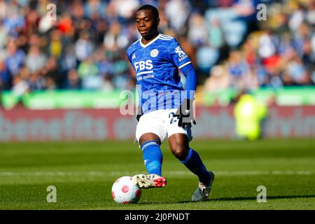 Leicester, Royaume-Uni. 20th mars 2022 ; The King Power Stadium, Leicester, Leicestershire, Angleterre ; Premier League football, Leicester City contre Brentford ; Nampalys Mendy de Leicester City sur le ballon Credit: Action plus Sports Images/Alay Live News Banque D'Images