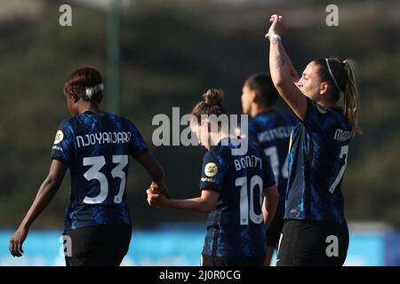 Gloria Marinelli (FC Internazionale) célèbre après avoir marquant le quatrième but du match de son côté lors de l'Inter - FC Internazionale vs UC Sampdoria, football italien Serie A Women Match à Milan, Italie, mars 20 2022 Banque D'Images