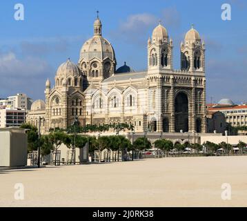 La cathédrale principale ou cathédrale Sainte-Marie-majeure, de style néo-byzantin, est la cathédrale catholique de Marseille. Banque D'Images