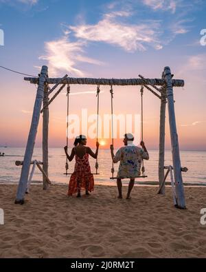 Na Jomtien plage Pattaya Thaïlande, blanc plage tropicale pendant le coucher du soleil à Pattatya Najomtien Banque D'Images