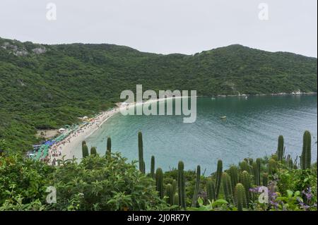 Arraial do Cabo, Praia do Forno vue sur la plage tropicale, Brésil, Amérique du Sud Banque D'Images