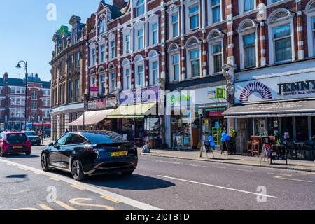 LONDRES, Royaume-Uni - 19 MARS 2022 : Muswell Hill est un quartier de banlieue de l'arrondissement de Londres de Haringey. Banque D'Images