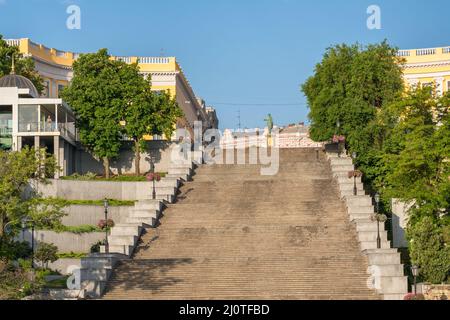 Célèbre escalier de Potemkine dans la ville d'Odessa, en Ukraine. Banque D'Images