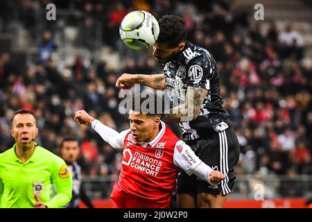Ilan KEBBAL de Reims et HENRIQUE de Lyon lors du championnat de France Ligue 1, match de football entre Stade de Reims et Olympique Lyonnais le 20 mars 2022 au stade Auguste Delaune de Reims, France - photo: Matthieu Mirville/DPPI/LiveMedia Banque D'Images