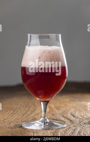 Belgian kriek une bière avec des cerises Banque D'Images