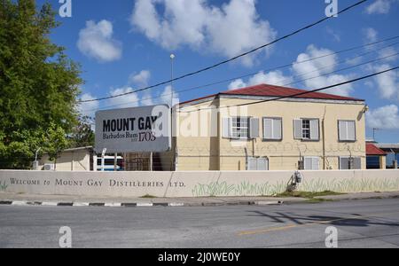 Mount gay Barbados Rum usine bâtiment et panneau. Banque D'Images