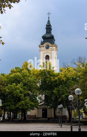 Façade de l'église Saint-Nicolas dans la ville de Kikinda, Serbie Banque D'Images