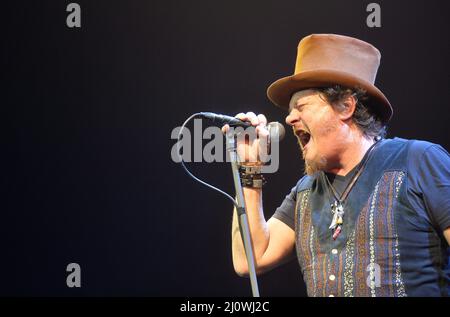 Zucchero se produit en direct sur scène au lympia à Paris Banque D'Images