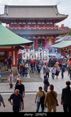 Temple bouddhiste Senso-ji situé à Asakusa. Tokyo, Japon Banque D'Images