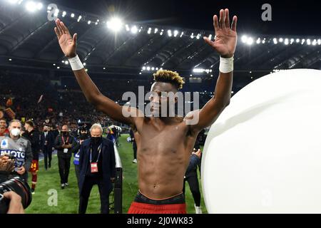 Rome, Italie , 20th mars , 2022 photographié de gauche à droite, Tammy Abraham d'AS Roma célébrant la victoire à la fin du match Pendant le football série A match Roma / Lazio crédit: Massimo Insabato / Alay Live News Banque D'Images