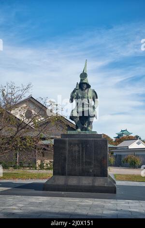 Une statue de Kato Kiyomasa, un constructeur expert du château de Nagoya. Nagoya. Japon Banque D'Images