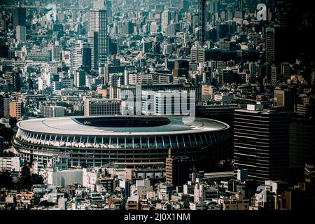 Nouveau stade national et gratte-ciel de Tokyo Banque D'Images