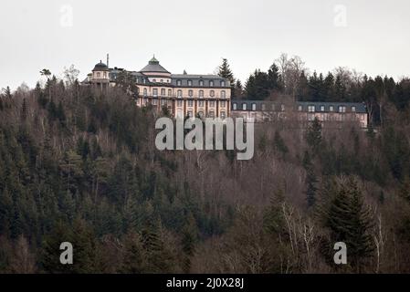 PRODUCTION - 20 février 2022, Bade-Wurtemberg, Bühl: Photographie extérieure du Schlosshotel Bühlerhöhe. (À dpa 'Château, Château dans l'air, Belle au sommeil: Deux monuments dans l'incertitude') photo: Uli Deck/dpa Banque D'Images