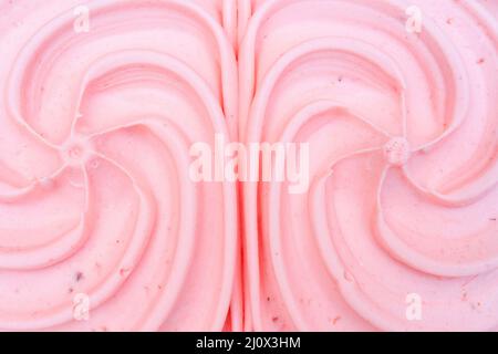 Fond de glace. Texture crème glacée rose fraise. Délicieux dessert aux baies. Banque D'Images