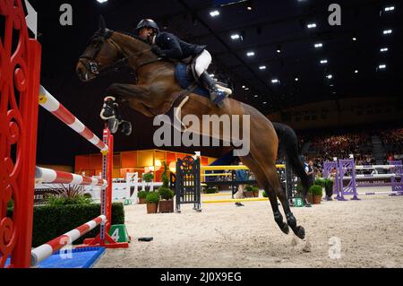 Olivier Perreau et GL Events Venizia d'Aiguilly concoure pendant les Saut Hermes au Grand Palais Ephemere le 20 mars 2022 à Paris, France. Photo Laurent Zabulon/ABACAPRESS.COM Banque D'Images