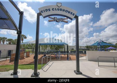 Port Charlotte, FL USA : vue générale du stade de baseball le jour de l'ouverture avant un match d'entraînement de printemps entre les Rays de Tampa Bay et les Braves d'Atlanta, samedi 19 mars 2022, au Charlotte Sports Park. Les Rays et les Braves ont joué à un match nul de 4-4 en neuf manches. (Kim Hukari/image du sport) Banque D'Images