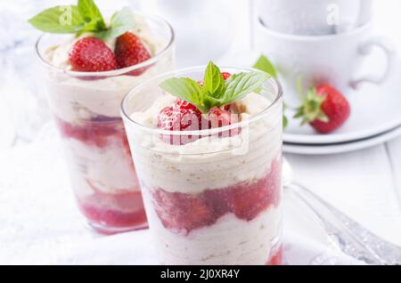 Dessert aux fraises Banque D'Images