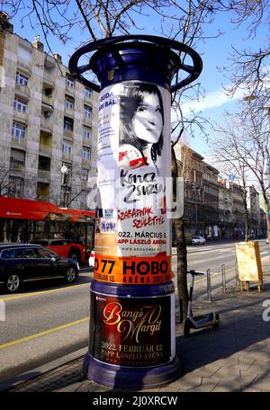 Colonne Morris publicité, colonne, Budapest, Hongrie Banque D'Images