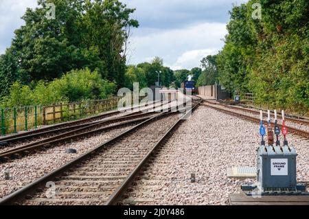 Dans la vapeur Bluebell station East Grinstead Banque D'Images