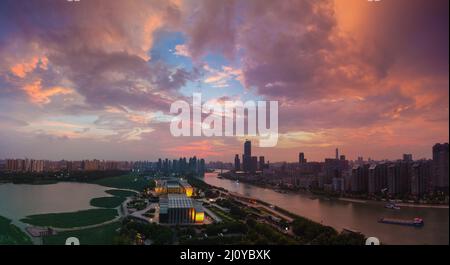 Paysage de la ville de Wuhan en été, Hubei, Chine Banque D'Images