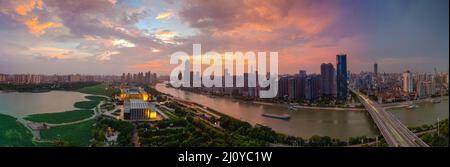 Paysage de la ville de Wuhan en été, Hubei, Chine Banque D'Images