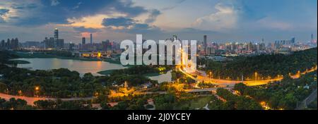 Paysage de la ville de Wuhan en été, Hubei, Chine Banque D'Images