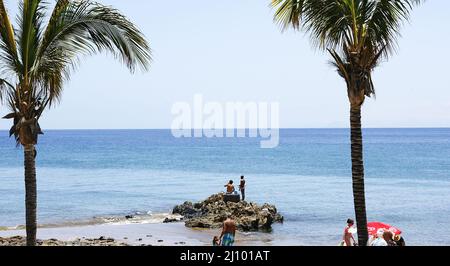 Plage de Puerto del Carmen à Lanzarote, îles Canaries, Espagne, Europe Banque D'Images