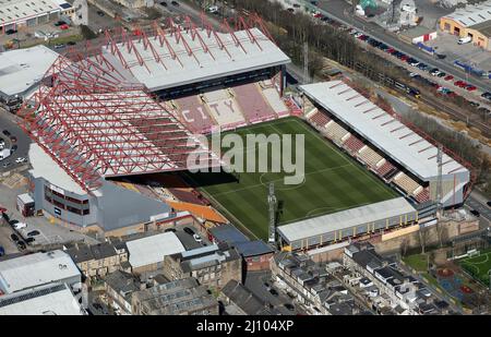 Vue aérienne du terrain de football de Bradford City, stade Valley Parade Banque D'Images