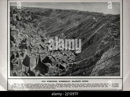 Vieux rouages — Kimberley Diamond Mines Photographie noir et blanc du livre « l'Afrique du Sud; son histoire, ses héros et ses guerres » par William Douglas Mackenzie, et Alfred Stead, éditeur Chicago, Philadelphie : Monarch Book Company en 1890 Banque D'Images