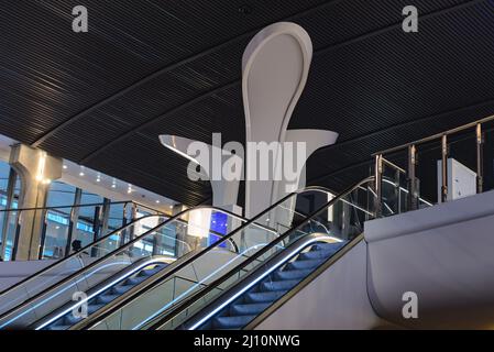 Varsovie, Pologne - 08 décembre 2016 : l'intérieur de la gare de Varsovie. Gare centrale de Varsovie Banque D'Images