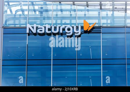 Barcelone, Espagne - 24 février 2022: Naturgy siège, est une multinationale espagnole de gaz naturel et d'énergie électrique à Barcelon Banque D'Images