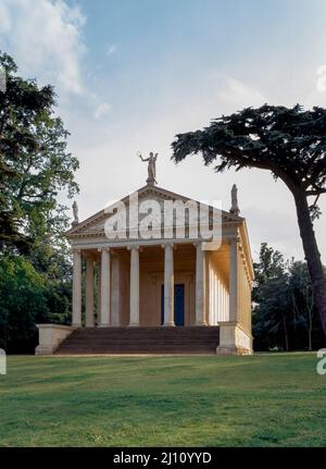 Stowe, Landschaftsgarten, Temple de la Concorde et la victoire Banque D'Images