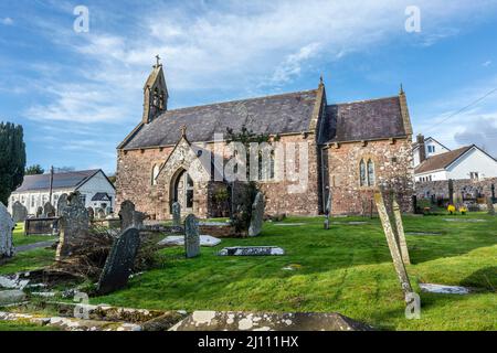 L'église St George est l'église anglicane située au centre du village de Reynoldston, sur la péninsule de Gower, au pays de Galles Banque D'Images