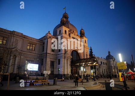 LVIV, UKRAINE - 20 MARS 2022 - la gare est représentée à Lviv, dans l'ouest de l'Ukraine. Banque D'Images