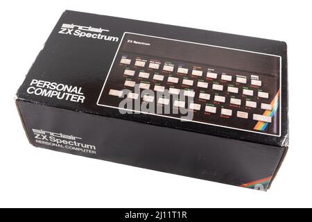 Sinclair ZX Spectrum - Box - 23rd avril 2022 est le 40th anniversaire de la sortie de Sir Clive Sinclair, le marché de masse de l'ordinateur domestique bon marché 3rd. Banque D'Images