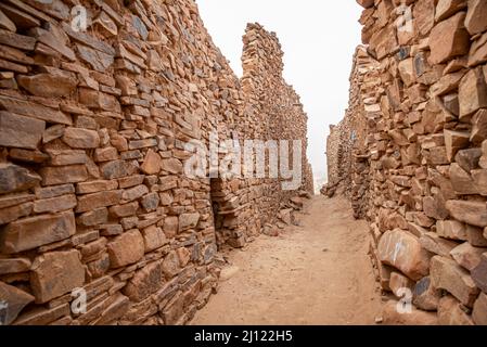 Ruines de l'ancienne ville de poste de mise en scène d'Oudan, région d'Adrar, Mauritanie Banque D'Images