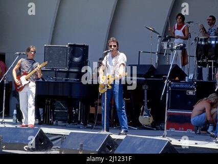 Bruce Springsteen se produisant au concert de No Nukes au Hollywood Bowl en 1981. Banque D'Images