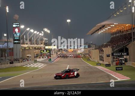 20th mars 2022, circuit international de Bahreïn, Sakhir, Formule 1 Gulf Air Bahreïn Grand Prix 2022, dans la photo la voiture de sécurité Banque D'Images