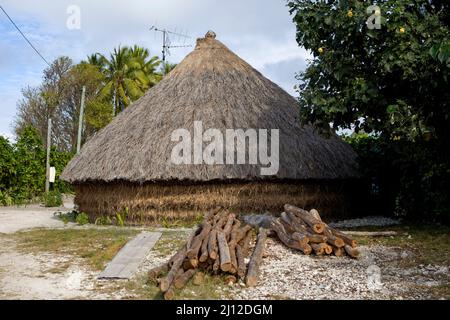 Maisons de paille à Ouvea, îles loyauté, vendredi 27 juin 2008 Banque D'Images