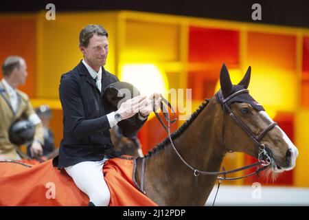 Kevin STAUT (FRA) à cheval CHEPETTA pendant le Grand Prix Hermes au Saut-Hermes 2022, événement équestre FEI le 20 mars 2022 au Grand-palais éphémère à Paris, France - photo Christophe Bricot / DPPI Banque D'Images