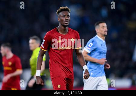 Rome, Italie. 20th mars 2022. Tammy Abraham d'AS Roma réagit pendant la série Un match entre AS Roma et SS Lazio au Stadio Olimpico, Rome, Italie, le 20 mars 2022. Credit: Giuseppe Maffia/Alay Live News Banque D'Images