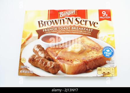 Repas de petit déjeuner Brown N serve pour banquet gelé Banque D'Images