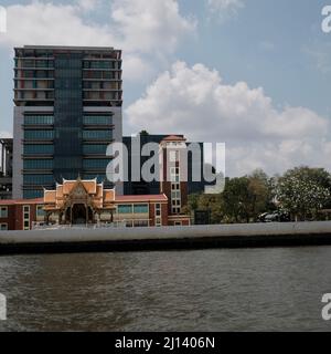 Bâtiment administratif, hôpital Siriraj Wang Lang, Siri Rat, Bangkok Noi, Bangkok sur la rive ouest de la rivière Chao Phraya en Thaïlande Banque D'Images