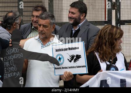 Buenos Aires, Argentine, 22nd mars 2022. Les anciens combattants de la guerre des Malvinas manifestent devant la Cour suprême de justice de la Nation. Credit: Esteban Osorio/Alay Live News Banque D'Images