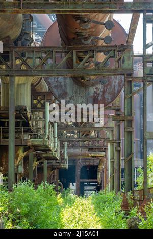 Usine de haut fourneaux désutilisée à Duisburg en détail Banque D'Images