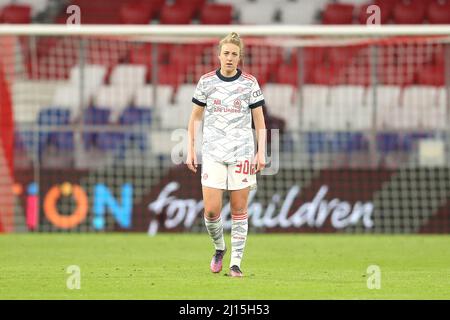 Firo: Fuvuball: Football: 03/22/2022 Ligue des champions des femmes, finale de la saison 2021/2022, première jambe, FC Bayern Mvºnchen - Paris Saint-Germain, Carolin Simon, FC Bayern Mvºnchen femmes, FCB, Bayern Mvºnchen, figure entière, déception, Banque D'Images