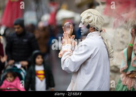 Célébrations du Festival de Purim 2022 à Jérusalem, Israël. Banque D'Images