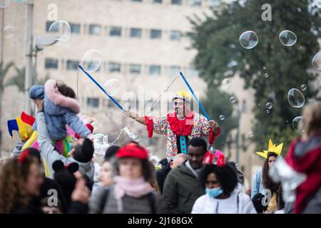 Célébrations du Festival de Purim 2022 à Jérusalem, Israël. Banque D'Images