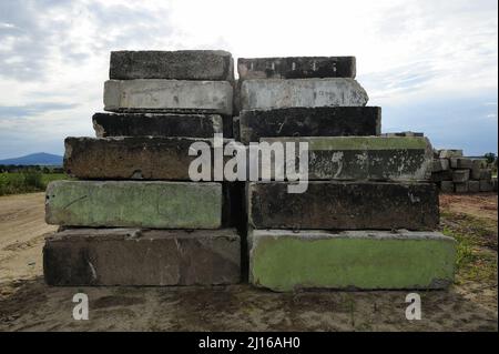 Blocs de béton, paysage, durcissement de surface, investissement, dalles de béton, ancienne, matière première, utilisée, Banque D'Images