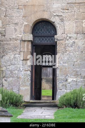 Bradford-on-Avon, Angelsächsische Dorfkirche, Südportal , St., Sankt, Saint , Saint-Sankt, Saint Banque D'Images